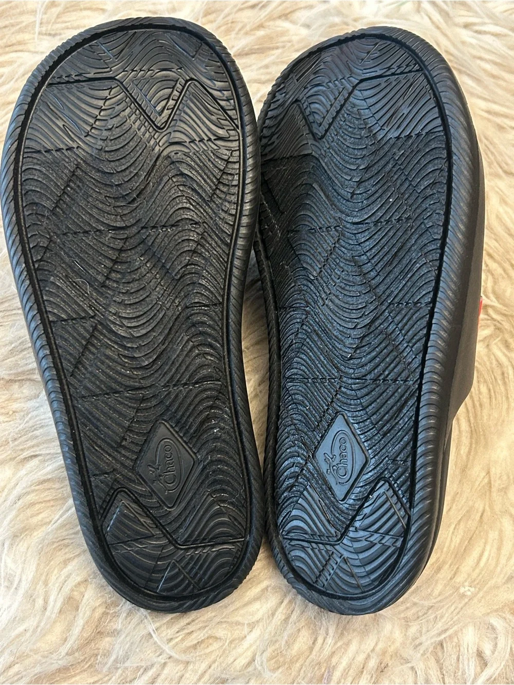 CHACO ‘Chillos’ Tie-Dye Slides for Kids